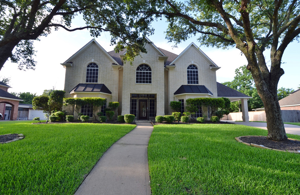 Kirby Oaks Traditional Exterior Houston by Hallway 2 Marketing Houzz