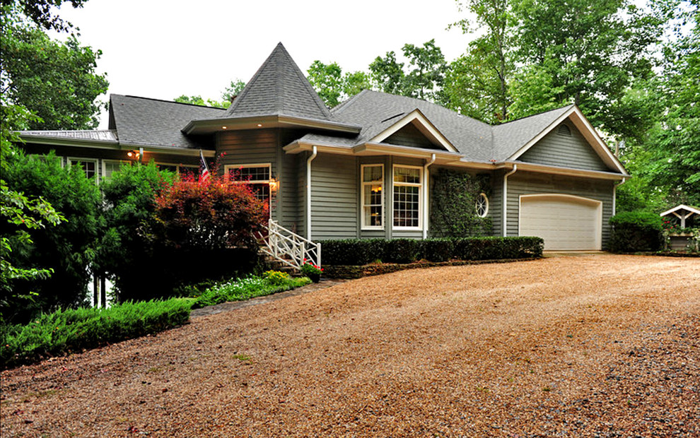 Mountain style exterior home photo in Atlanta