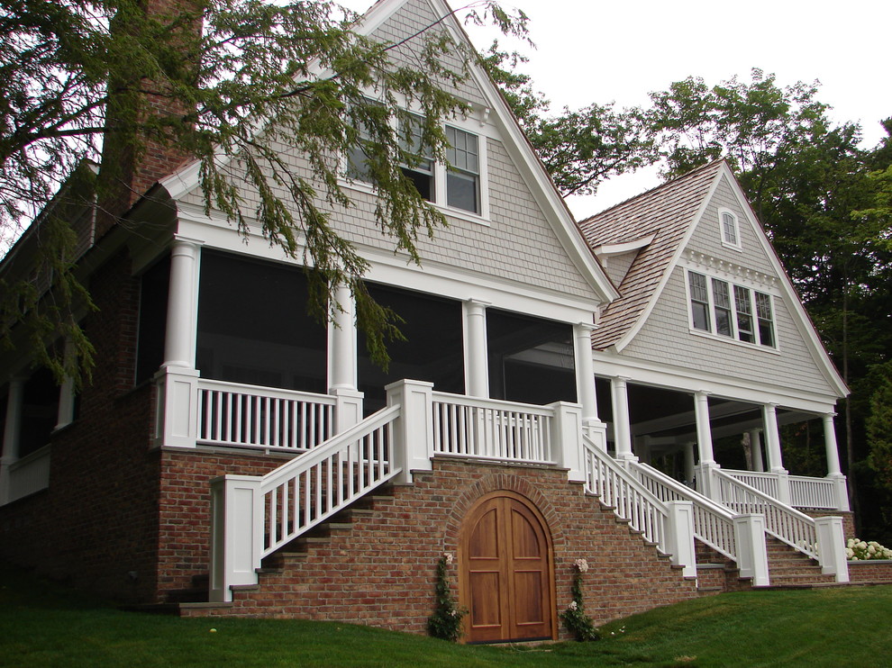 This is an example of a traditional house exterior in Detroit.
