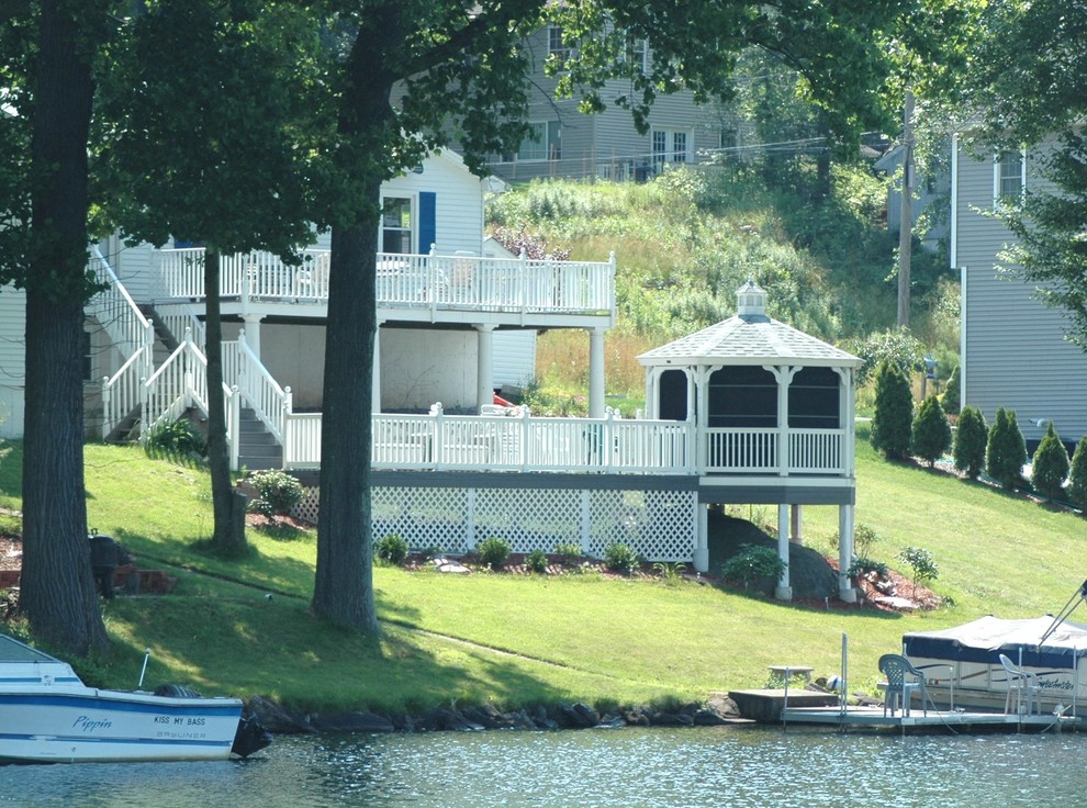 Example of a classic exterior home design in Bridgeport