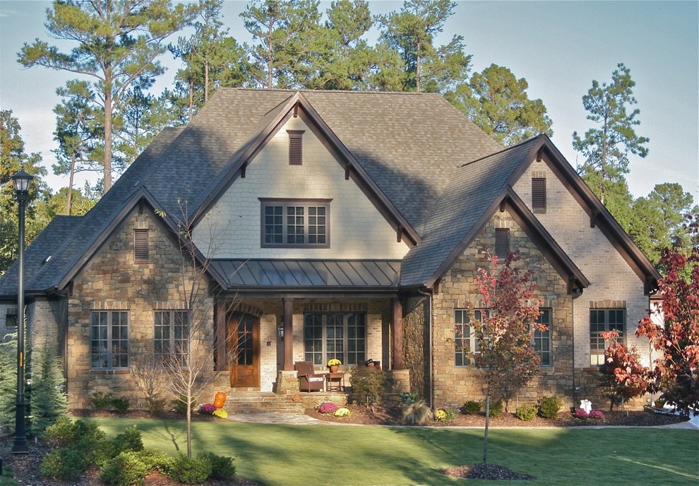 Traditional house exterior in Raleigh.