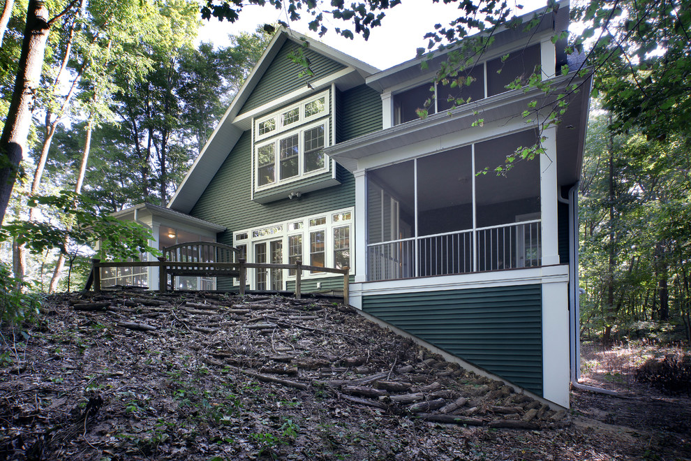 Example of a classic exterior home design in Grand Rapids