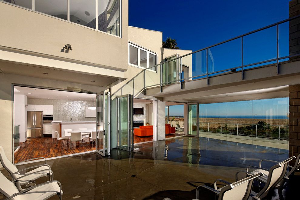 Großes, Zweistöckiges Modernes Haus in Orange County