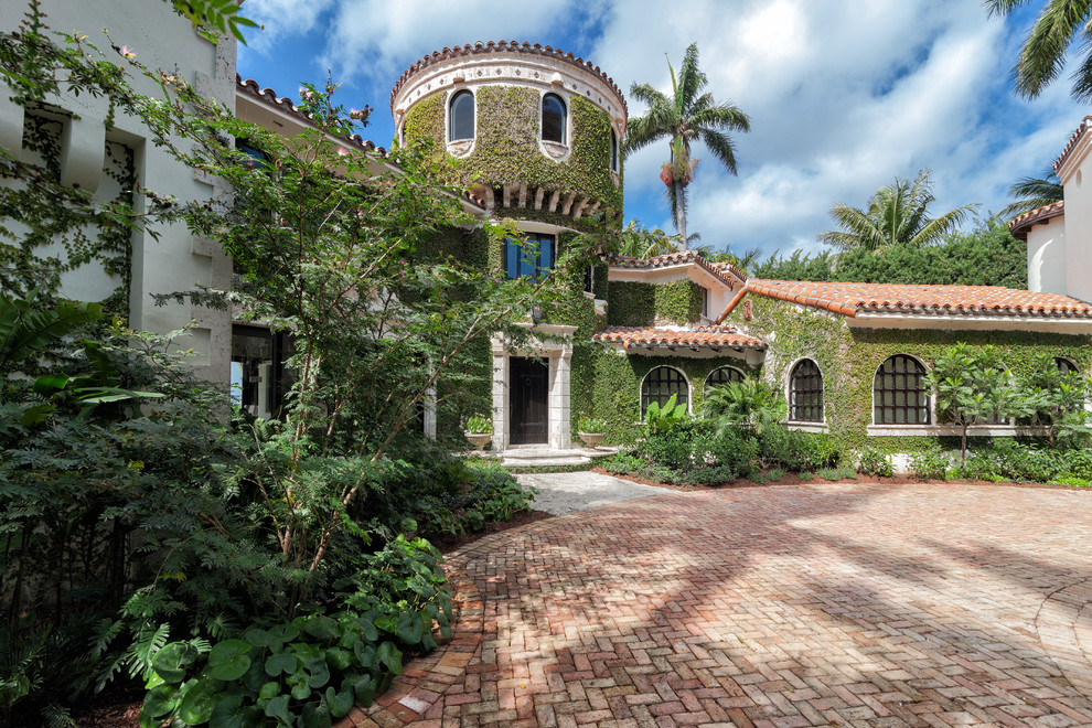 Expansive mediterranean house exterior in Miami.