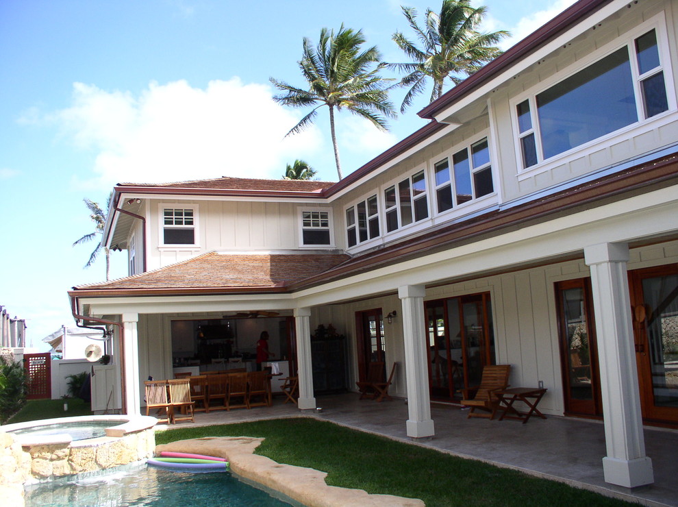 Coastal exterior home idea in Hawaii