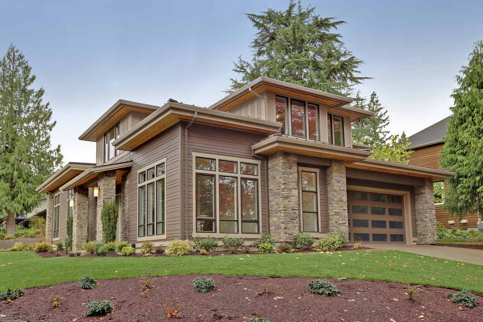 Large windows and garage, Lake Oswego, Oregon Contemporary Exterior by Lifestyle Homes