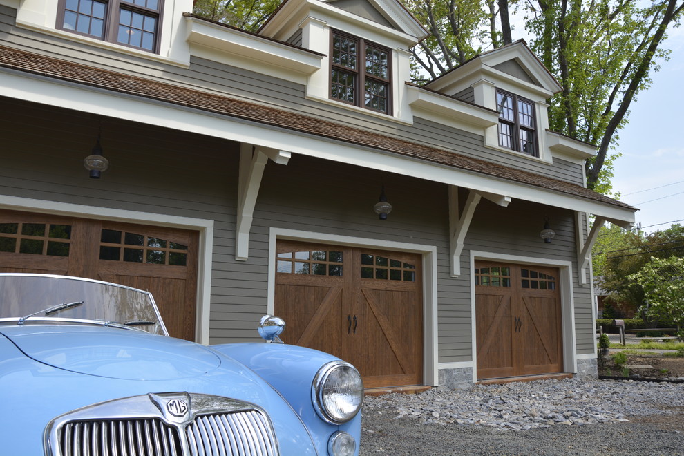 Inspiration for a large traditional garage in New York.
