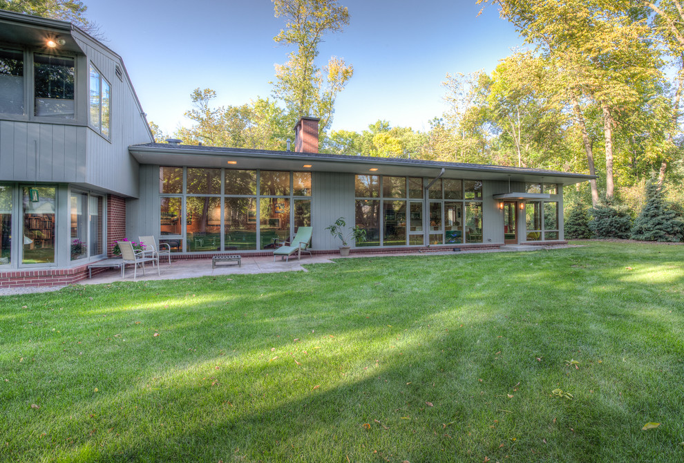 Leenhouts MidCentury Remodeling Midcentury Exterior Milwaukee