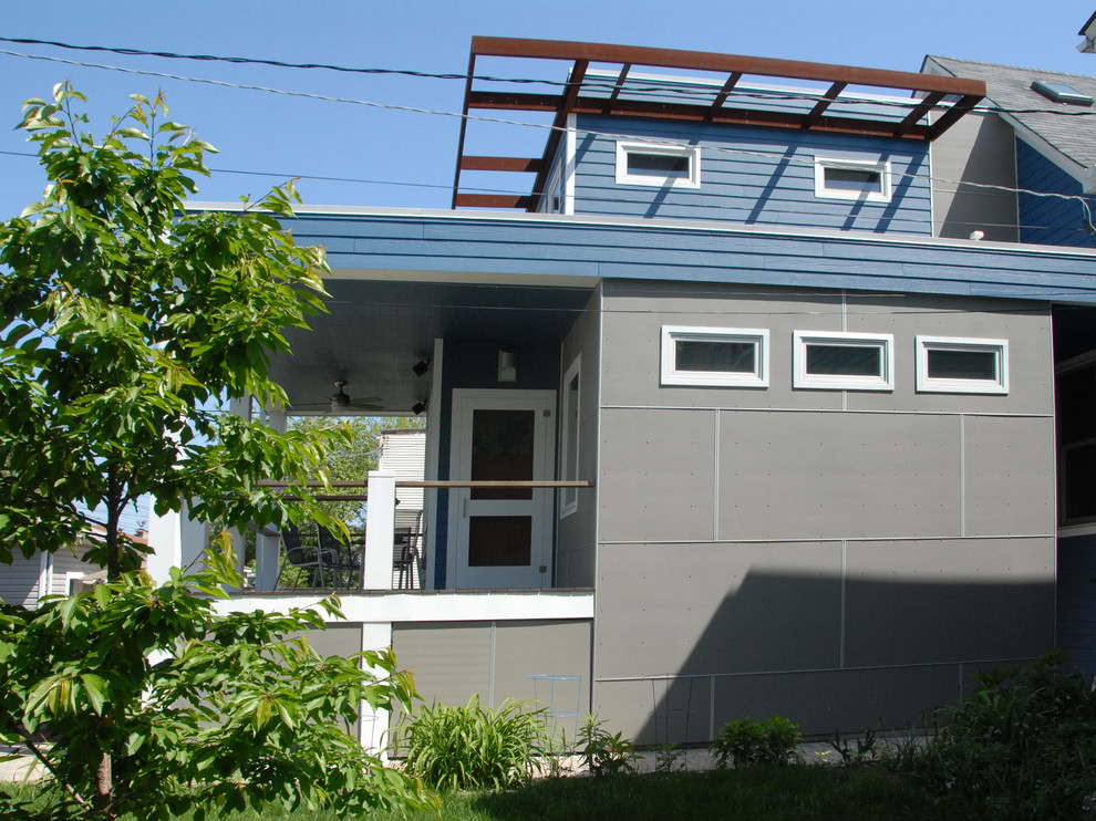 Modernes Haus mit Faserzement-Fassade in Chicago