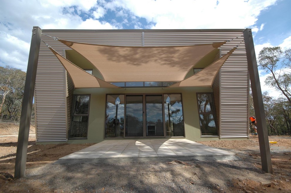Modern house exterior in Canberra - Queanbeyan.