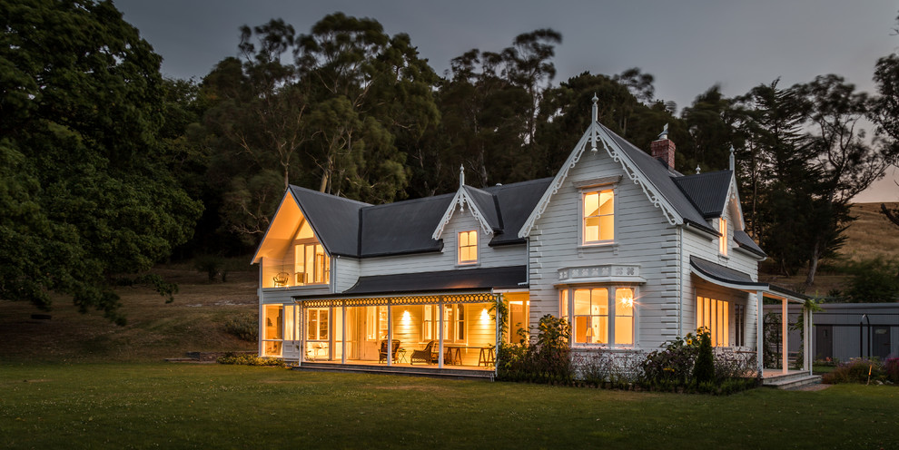 Traditional exterior home idea in Christchurch