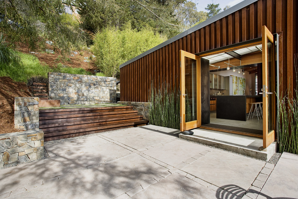 Photo of a contemporary house exterior in San Francisco with metal cladding.