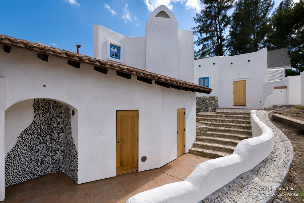 Свежая идея для дизайна: дом в средиземноморском стиле - отличное фото интерьера