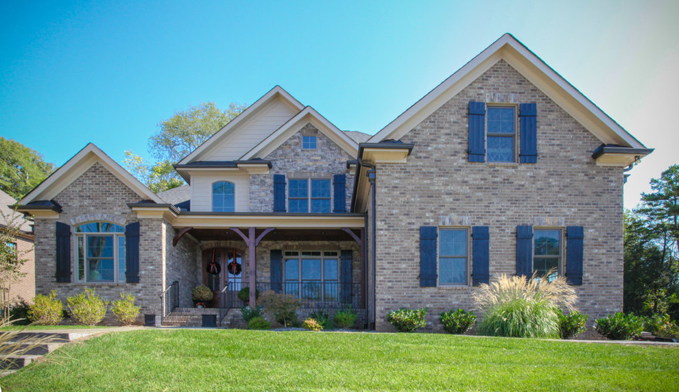 Maplewood touch on Frank Betz design in Jefferson Park Traditional