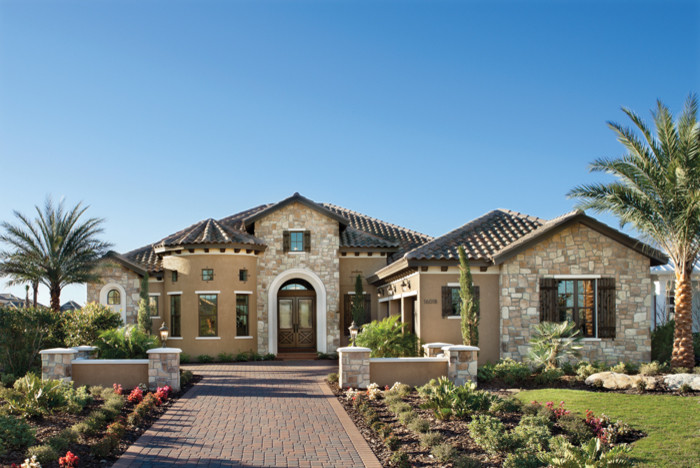 This is an example of a mediterranean house exterior in Tampa.