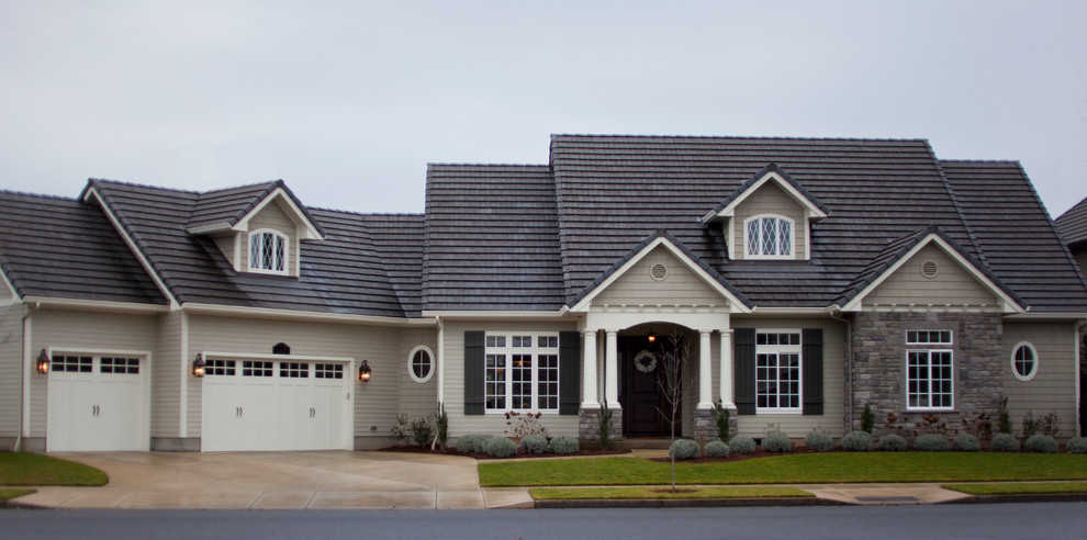 Example of a classic exterior home design in Portland