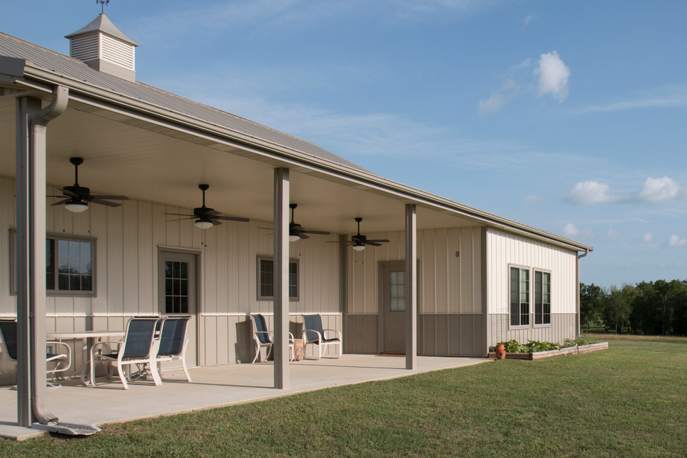 Mark's Storage & Living Quarters Farmhouse Exterior Houston by