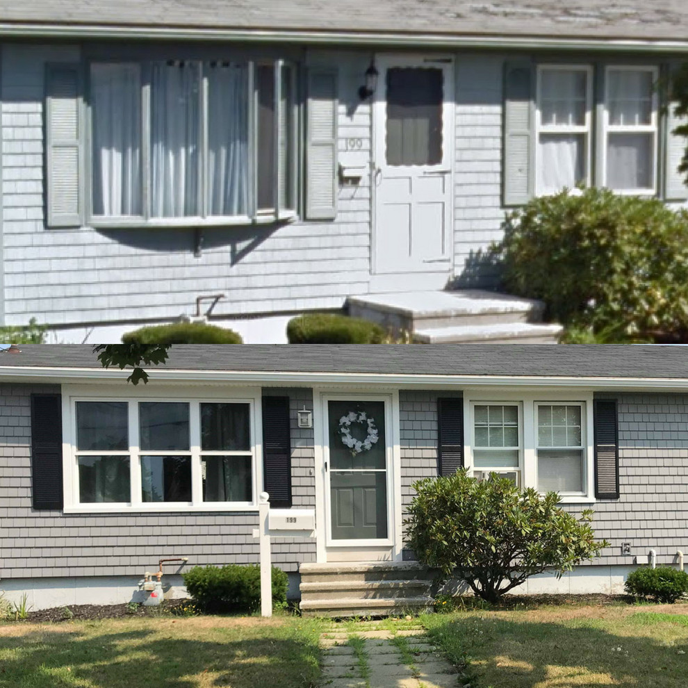 Mittelgroßes, Einstöckiges Klassisches Einfamilienhaus mit Vinylfassade, grauer Fassadenfarbe, Satteldach und Schindeldach in Boston