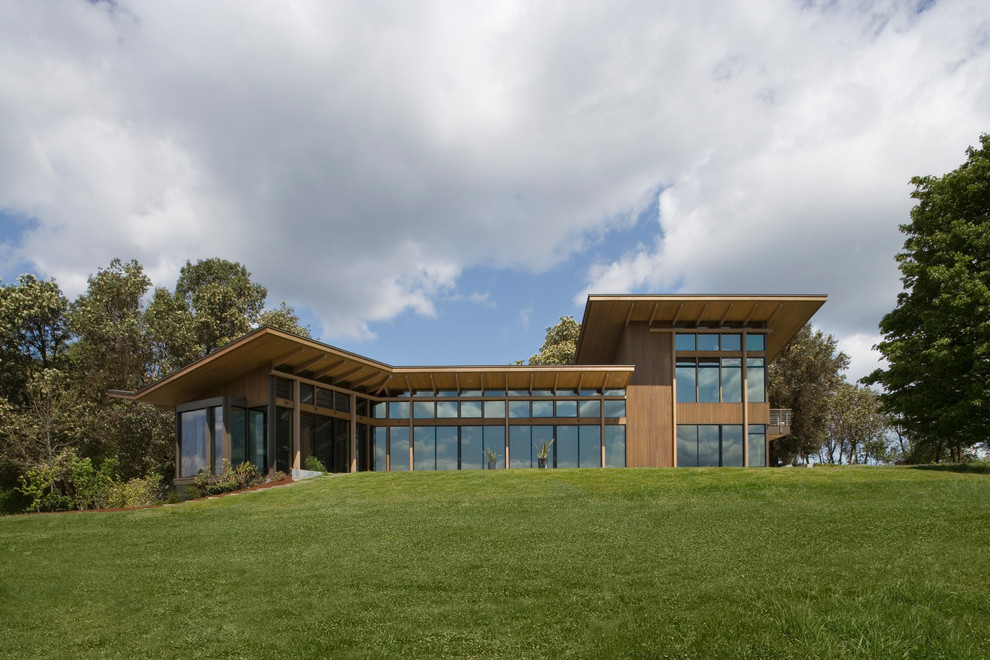 Zweistöckiges Modernes Haus mit Pultdach in Seattle
