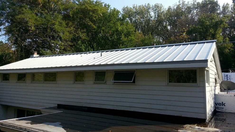 Metal Roof Snow Guards Gutter Downspout Soffit Fascia And Jh Siding Traditional Exterior Chicago By A B Edward Enterprises Inc Houzz