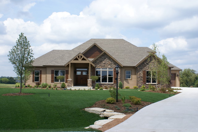 Metropolitan Builders Association Parade of Homes Model - Craftsman -  Dining Room - Milwaukee - by Woodhaven Homes and Remodeling