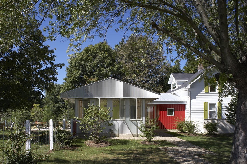 Michigan Farmhouse Farmhouse Exterior Chicago by Wheeler Kearns