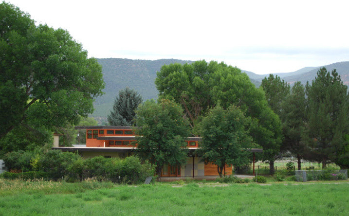 Réalisation d'une façade de maison vintage.