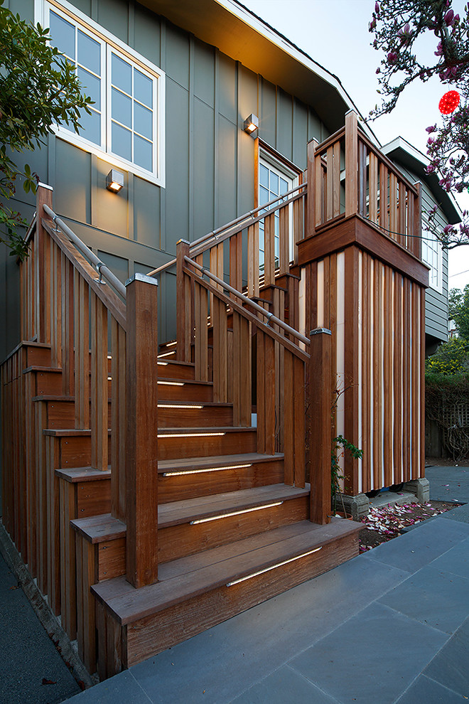Inspiration for a green classic bungalow house exterior in San Francisco.