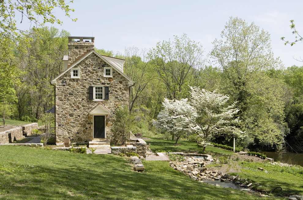 This is an example of a country house exterior in Philadelphia.