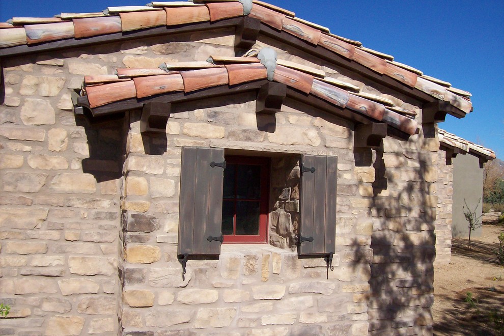 Cette image montre une façade de maison méditerranéenne.