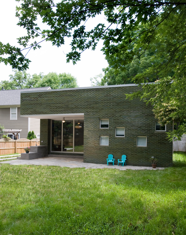 Idee per la facciata di una casa verde contemporanea a un piano