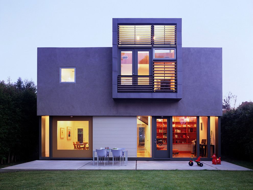 Example of a minimalist exterior home design in Los Angeles
