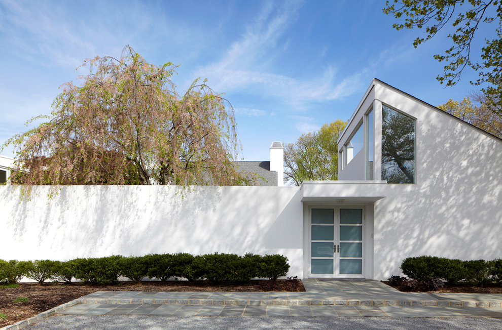 Idee per la facciata di una casa bianca moderna