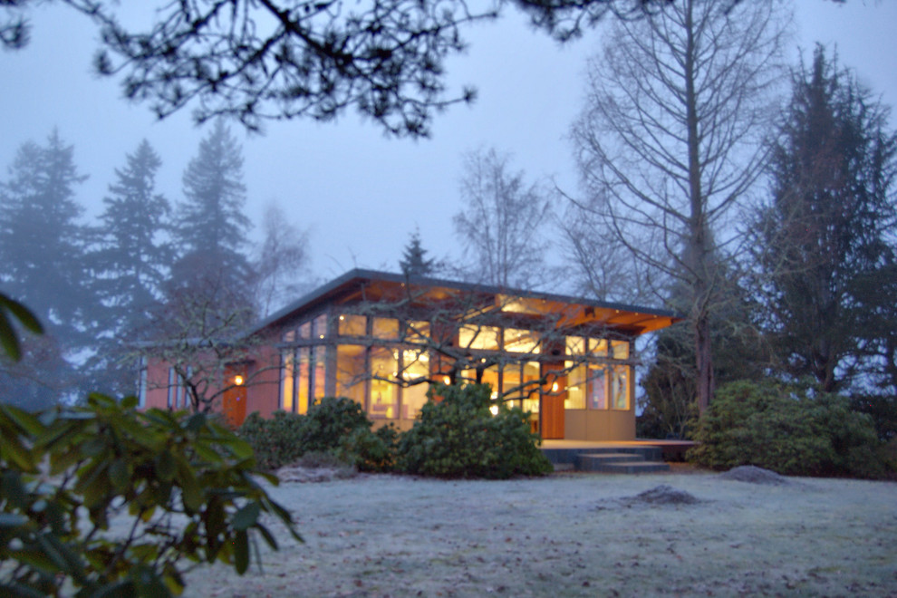 Inspiration for a modern exterior home remodel in Portland