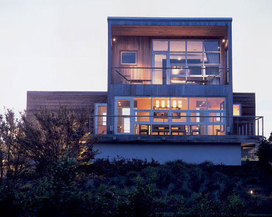Idées déco pour une grande façade de maison multicolore contemporaine à un étage.
