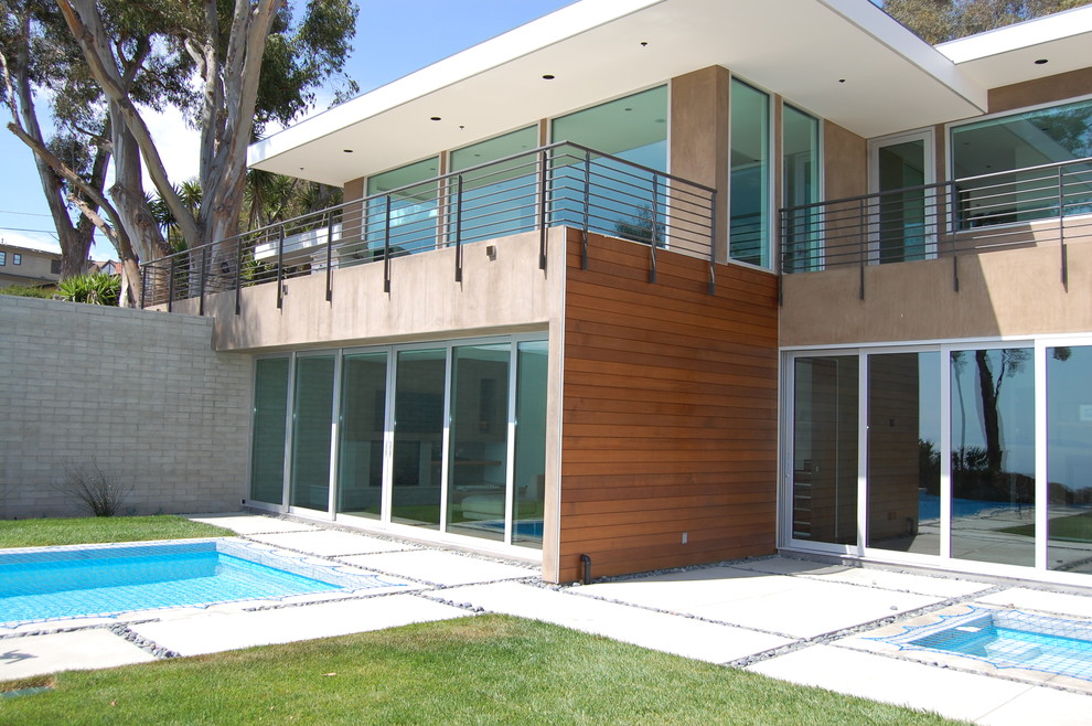 Zweistöckiges Modernes Haus in Orange County