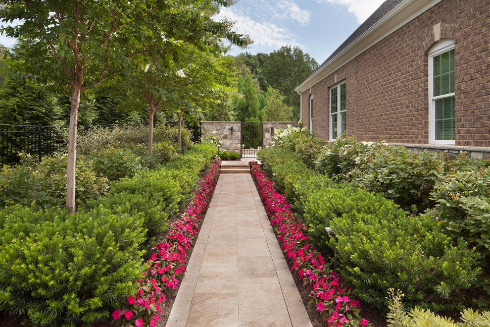This is an example of a large contemporary garden in DC Metro.