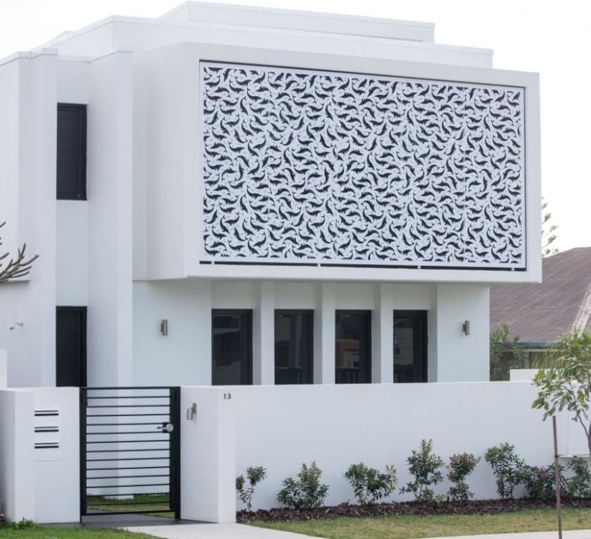 Idées déco pour une grande façade de maison moderne.