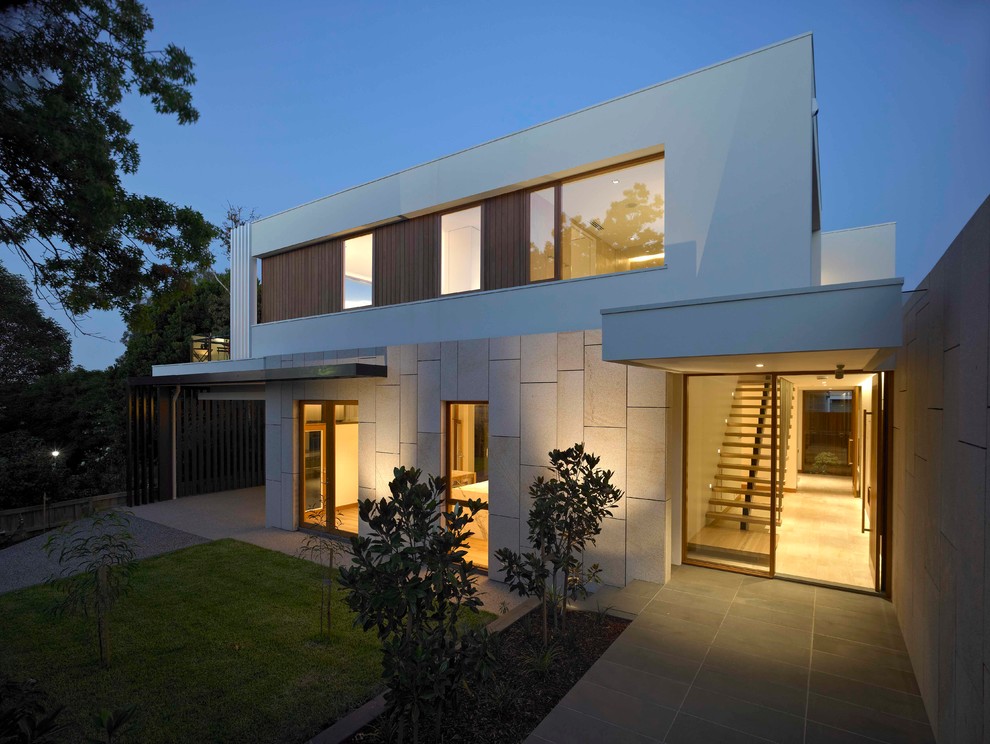 Photo of a white contemporary two floor house exterior in Melbourne.