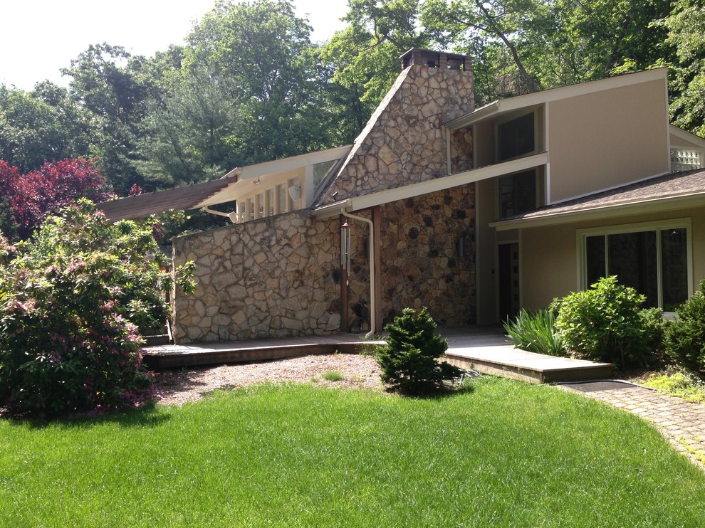 Montvale Contemporary makeover Contemporary Exterior New York