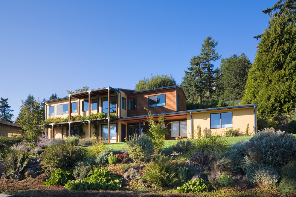 Inspiration for a contemporary exterior home remodel in Portland
