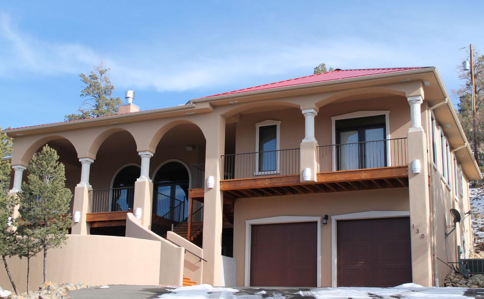 Design ideas for an eclectic house exterior in Albuquerque.