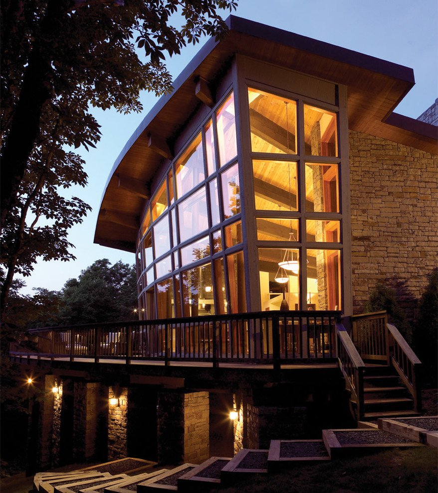 This is an example of an urban house exterior in Charlotte.