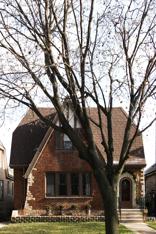 This is an example of a house exterior in Chicago.