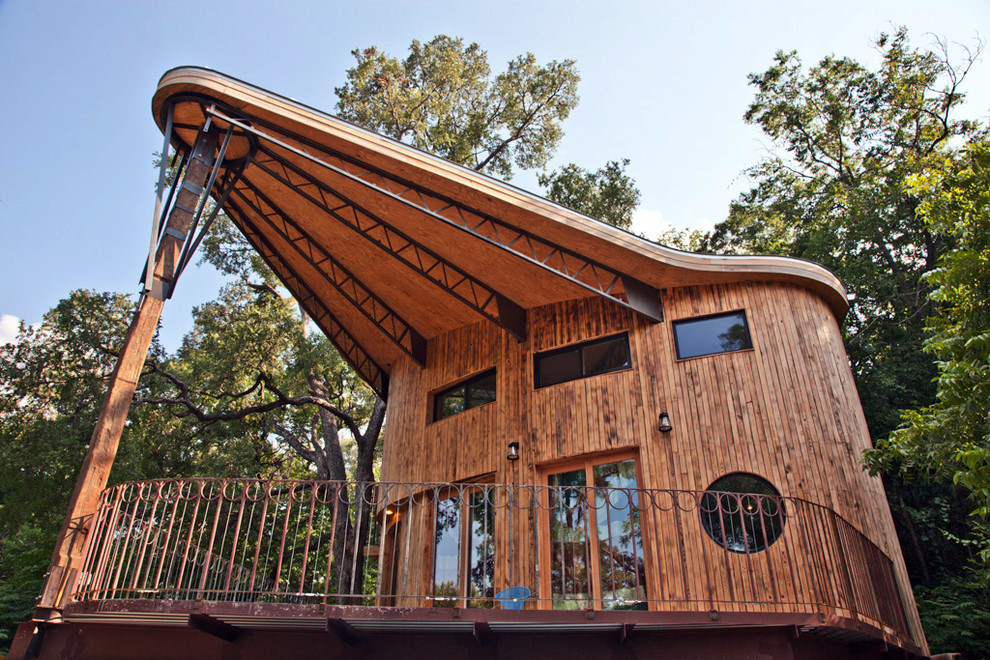 Eklektische Holzfassade Haus in Austin