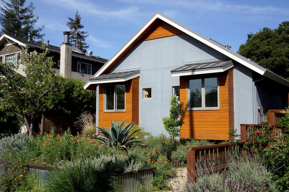 Inspiration for a contemporary exterior home remodel in San Francisco