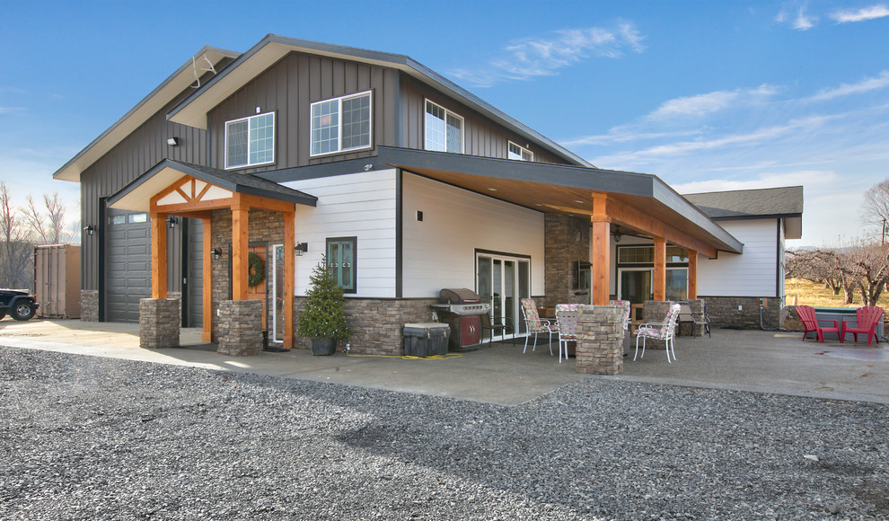 Photo of an eclectic house exterior in Seattle.