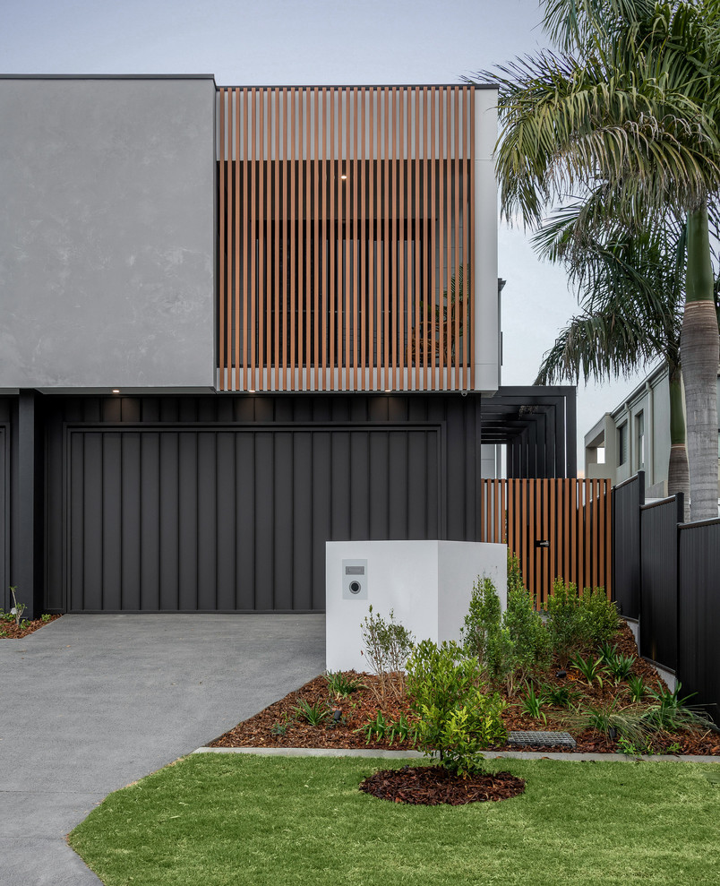 Contemporary house exterior in Sunshine Coast.