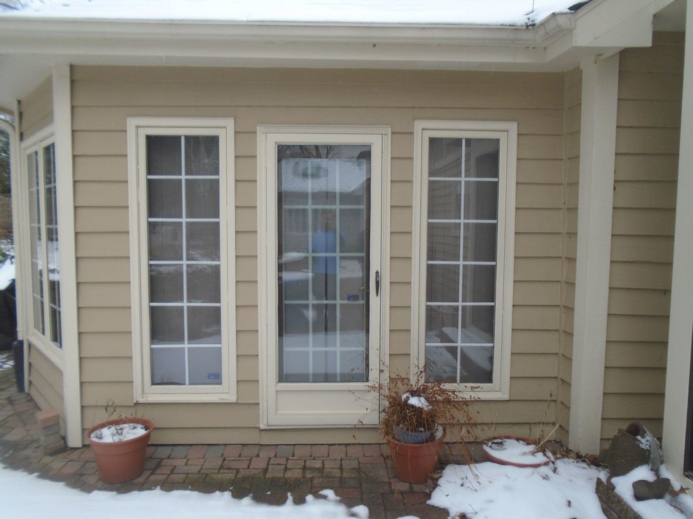 New Andersen Windows 400 Series with colonial pine window