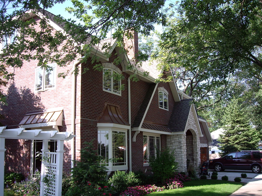 This is an example of a classic house exterior in Chicago.
